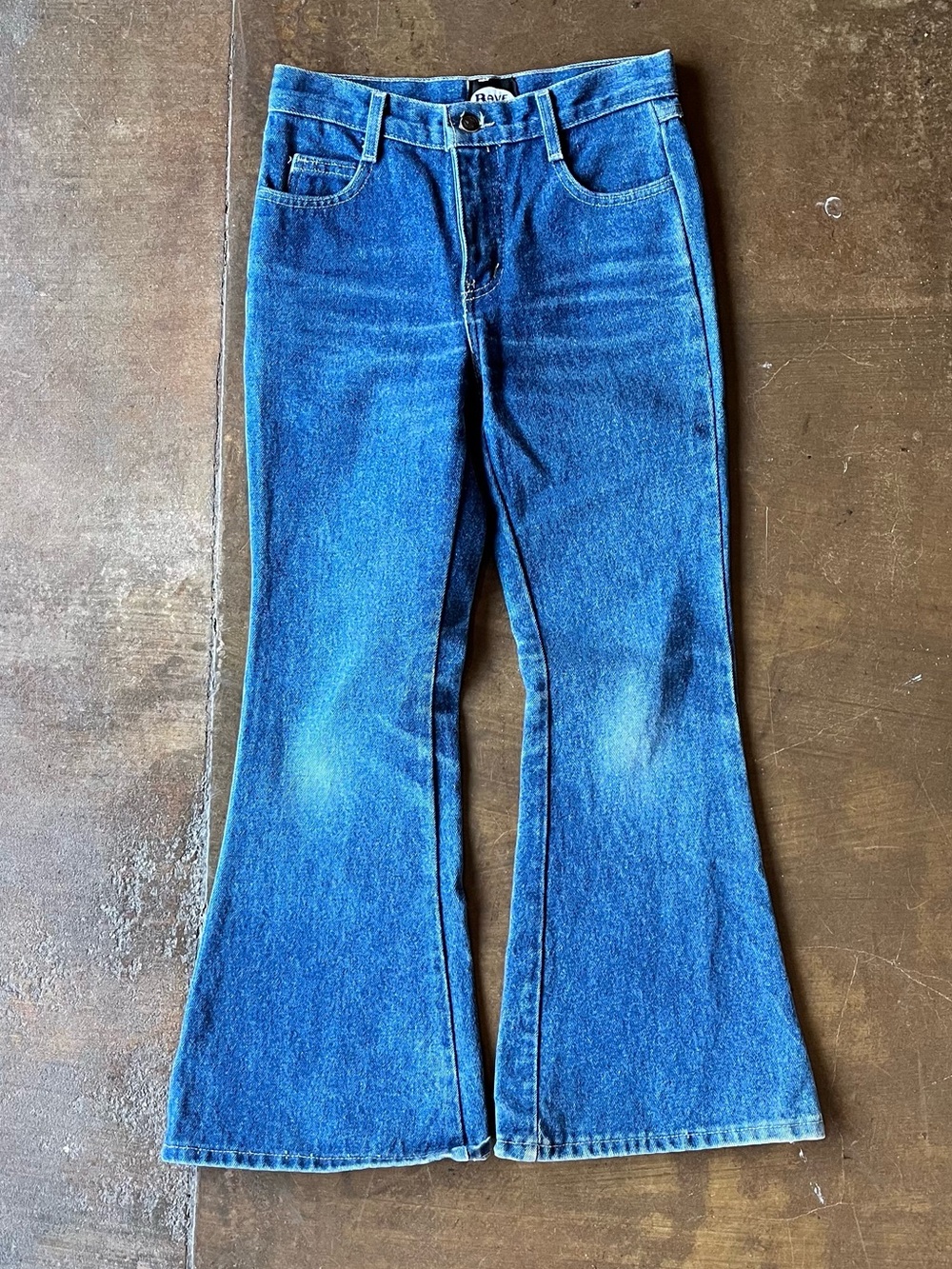 Rave Girl Vintage 90s Flare Leg Medium Wash Rigid Denim Jeans Made in Canada 8